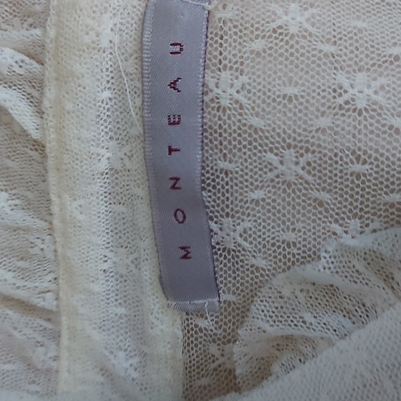 Monteau Lace Top - Picture 2 of 5